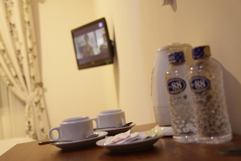 Hotel Lotus Bandung Quarto foto