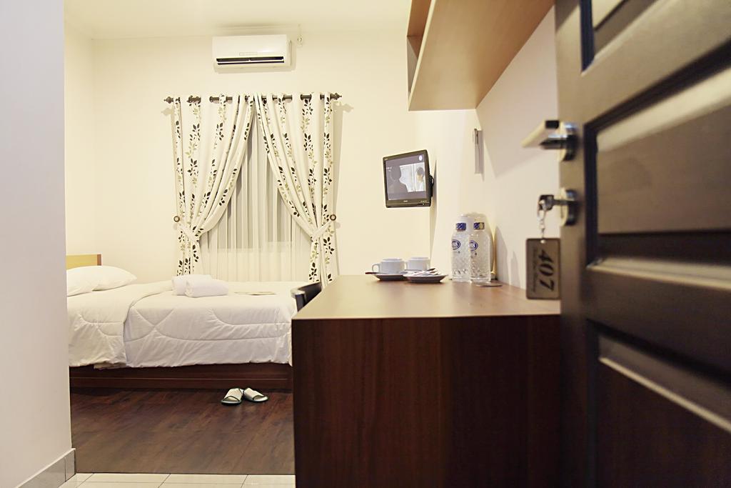 Hotel Lotus Bandung Quarto foto