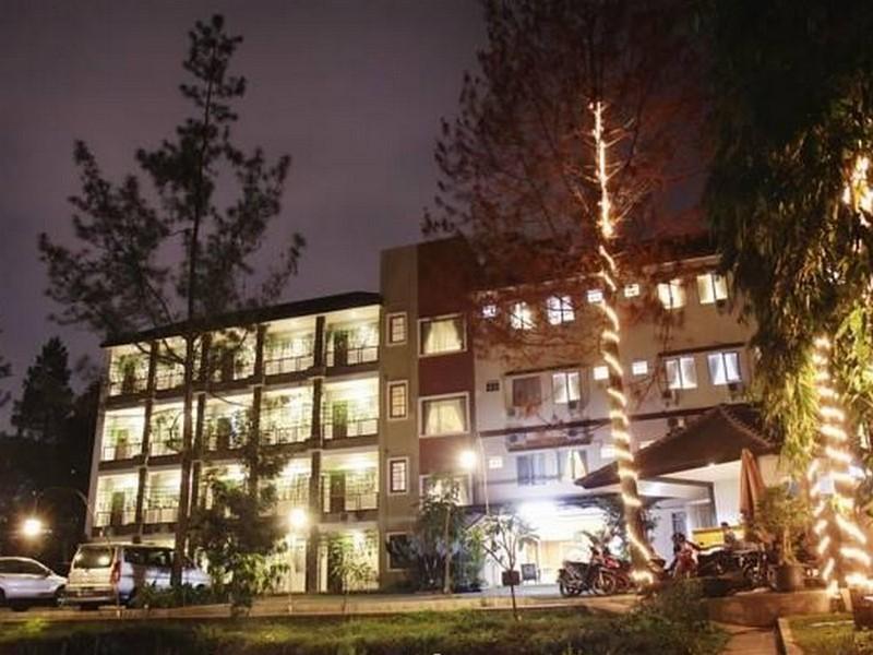 Hotel Lotus Bandung Exterior foto